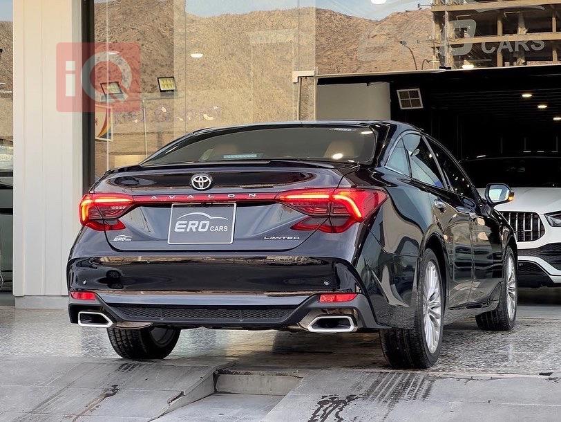 تويوتا أفالون